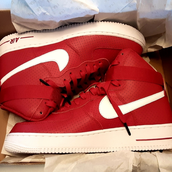 Nike Other - NIKE AIR FORCE 1 HIGH TOP '07 “DREAM TEAM 1992" size 9.5 rare red leather
